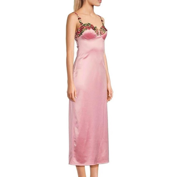 Elegant Pink Satin Dress - Picture 2 of 6